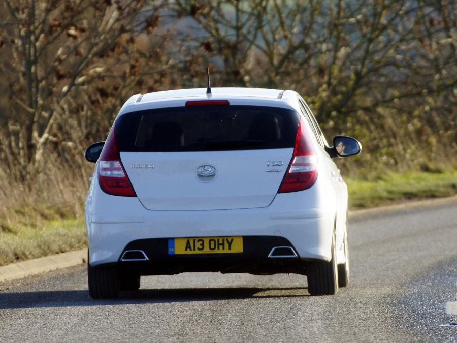  Hyundai i30 2007 года  (UK) (фото 4 из 32)